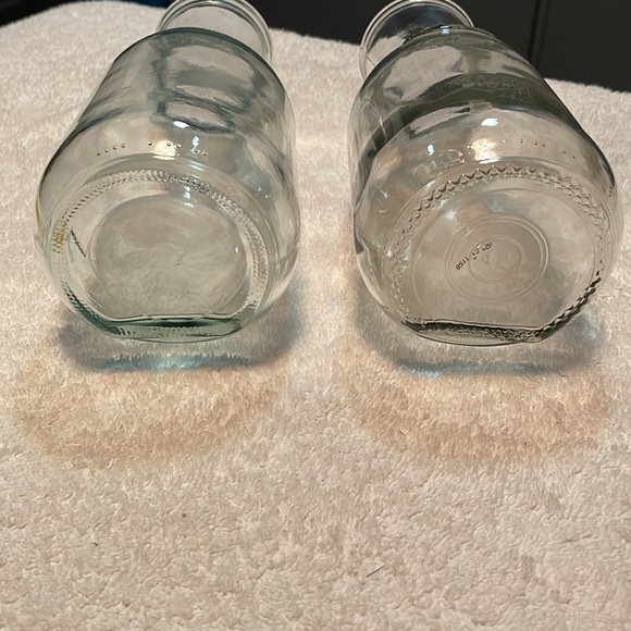 Two Vintage Paul Masson glass bottles. - Picture 5 of 7